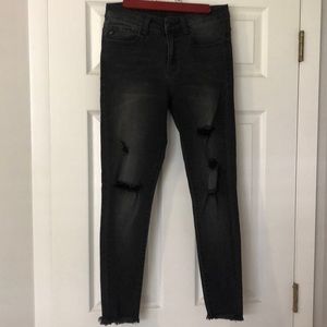 EUC Kancan Black Skinny Jeans 7/27
